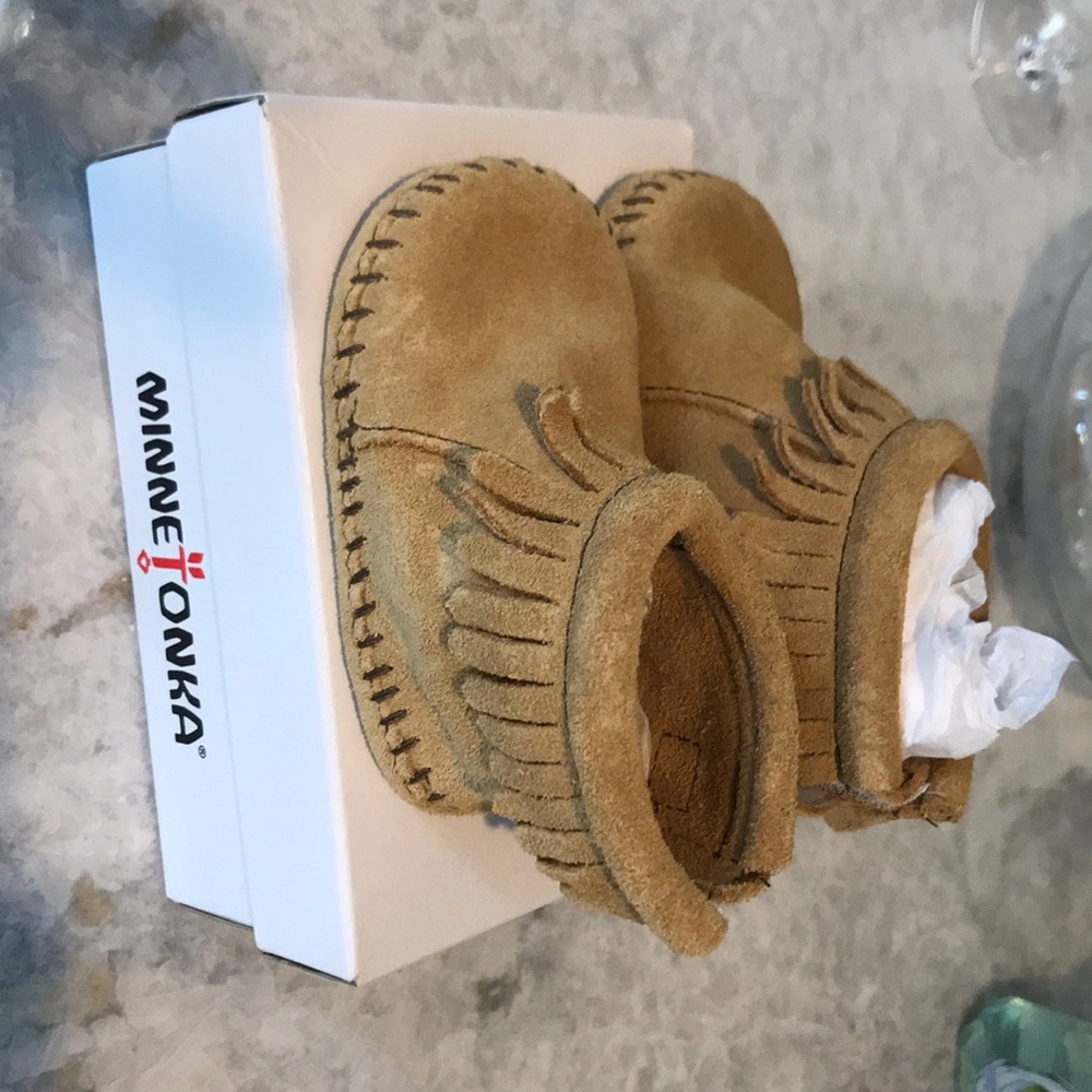 Minnetonka Infant Moccasins Sz. 2